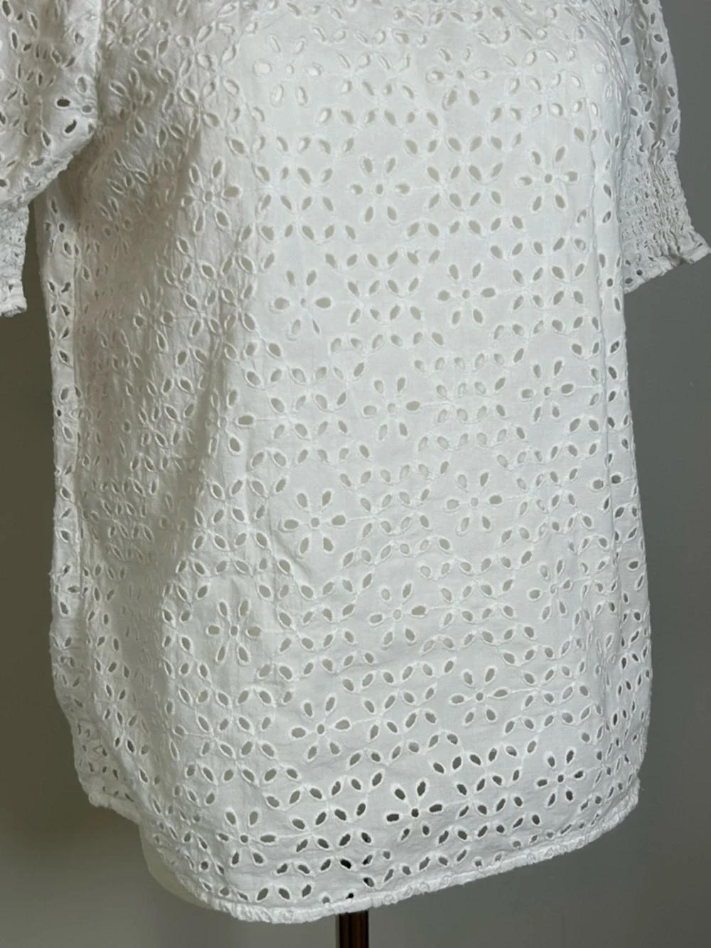 J. Crew White Eyelet Ruffle Neck Puff Sleeve Top size XS cottagecore top